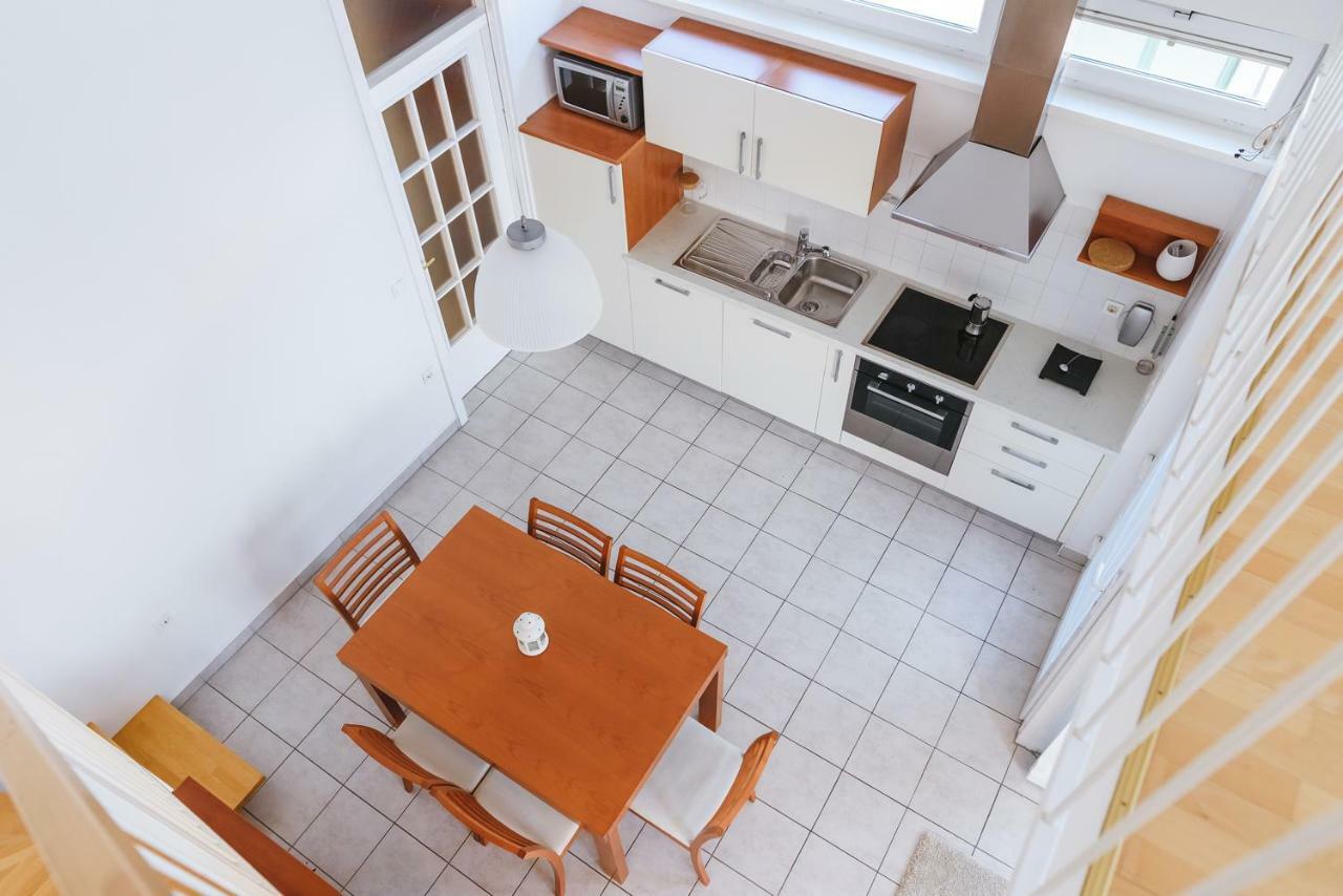 Apartma Joy - Private Beach Apartman Ankaran Kültér fotó